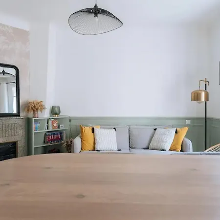 Daire Stylish & Modern 1bd For 4 In *